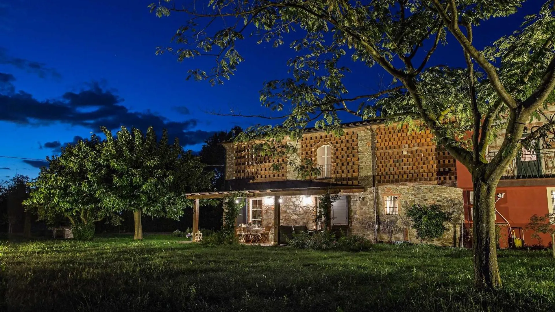 Villa Sul Fiume Romantic Farmhouse With Pool Lucca